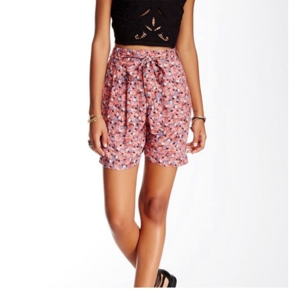 Free People Layla Pink Multi Floral Tie front Shorts Elastic Waist Sz Small